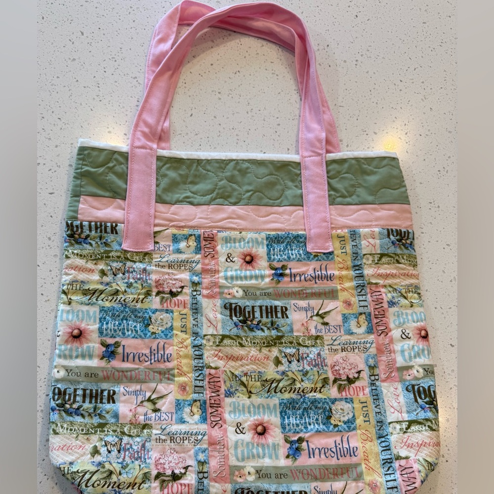 Vintage Fabric Floral Quilt Handmade Tote Bag Christmas Gifts Holiday Presents P